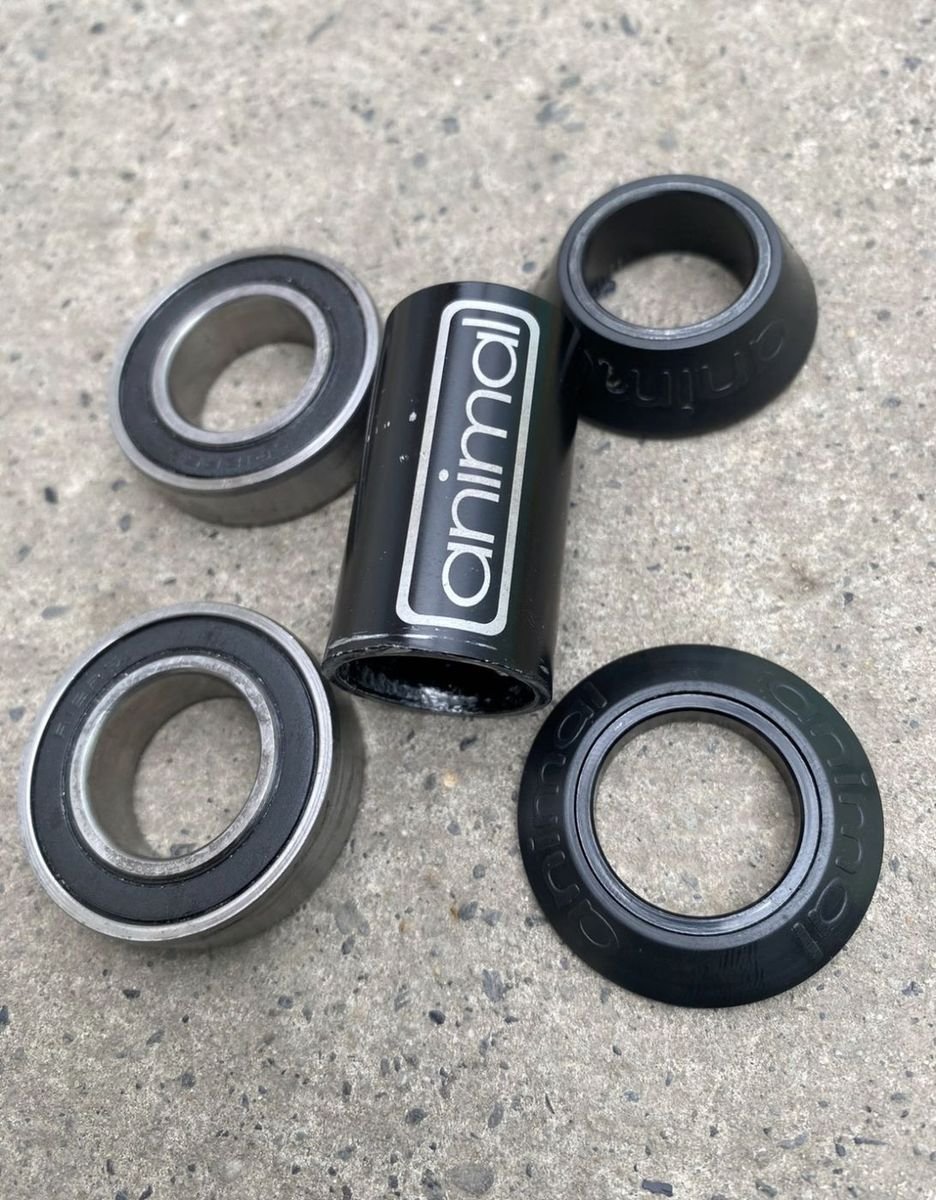 Cajas De Centro Animal Negra 22mm - Animal BMX
