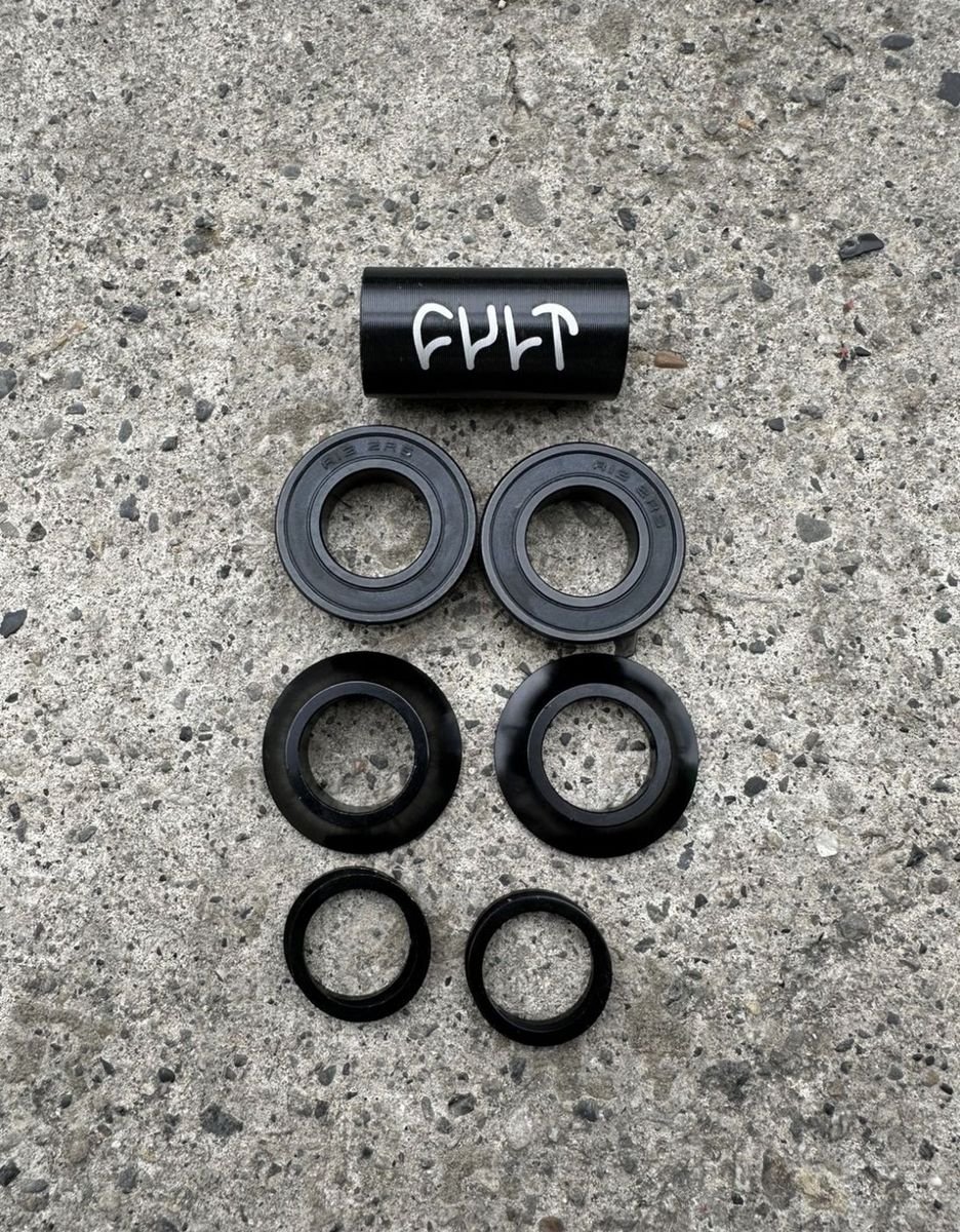 Cajas de Centro Cult Crew Negra - Cult BMX