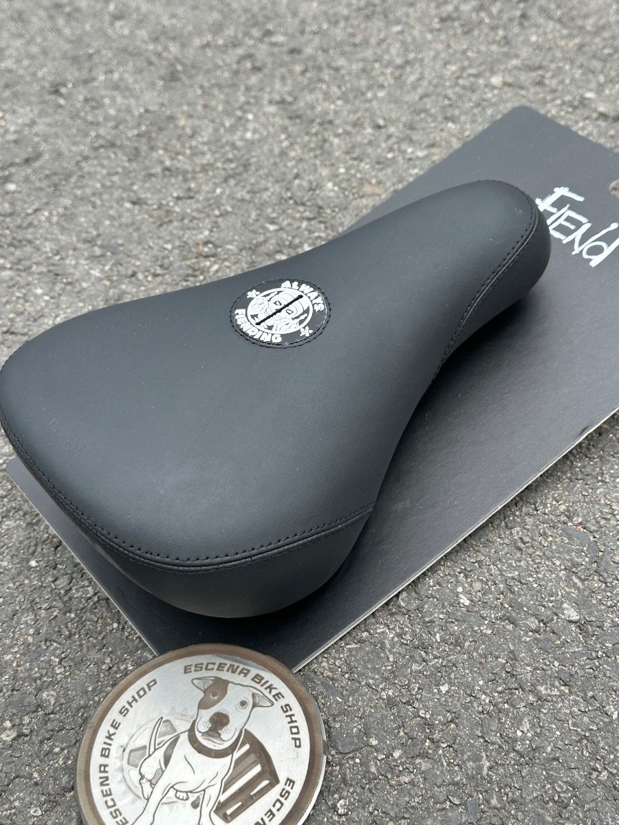 Silla Pivotal Fiend Reynolds Negra foto 2