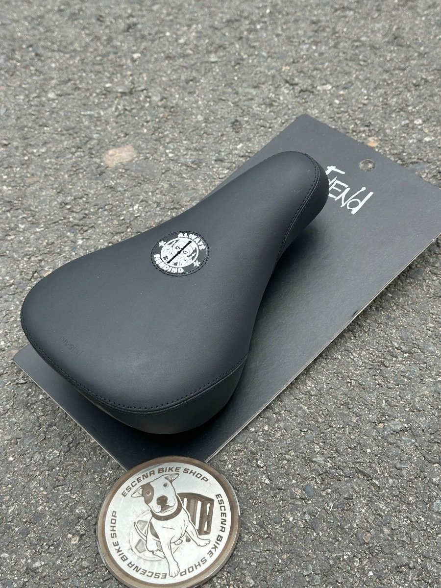 Silla Pivotal Fiend Reynolds Negra foto 3